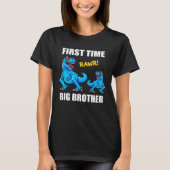 Dinosaur Big Bro  Baby Announcement First Time Bro Tシャツ (正面)