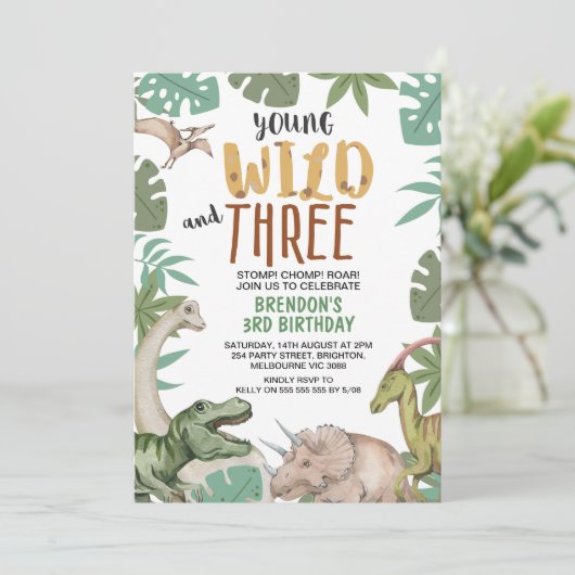 Dinosaur Brown Green Young Wild Three 3rd Birthday 招待状 (スタンド正面)