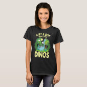 Dinosaur Dino Just A Boy Who Loves Dinosaurs Dinos Tシャツ (正面フル)