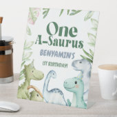 Dinosaur One-A-Saurus Boy 1st Birthday Party Invit 台座サイン (インサイチュ)