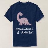 Dinosaurs & Ramen Kawaii Lover Anime Pastel Goth A Tシャツ (デザイン正面)