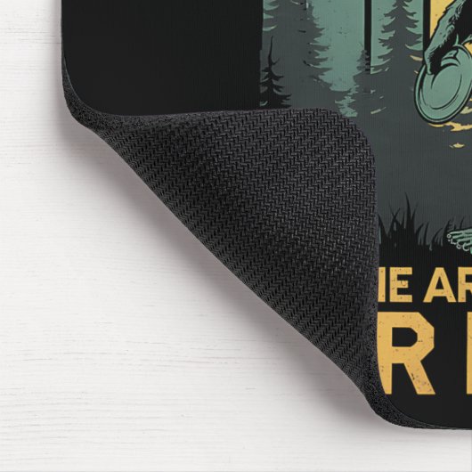 Disc Golf Sasquatch Bigfoot Disc Golfer Funny Disc マウスパッド (コーナー)