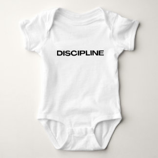 Discipline Over Motivation Tシャツ