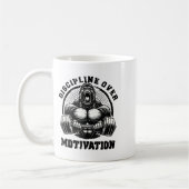 Discipline Over Motivation Weightlift Gym Quotes G コーヒーマグカップ (左)