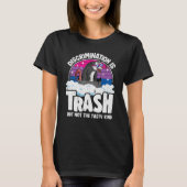 Discrimination Is Trash Opossum Bisexual Pride Bi Tシャツ (正面)