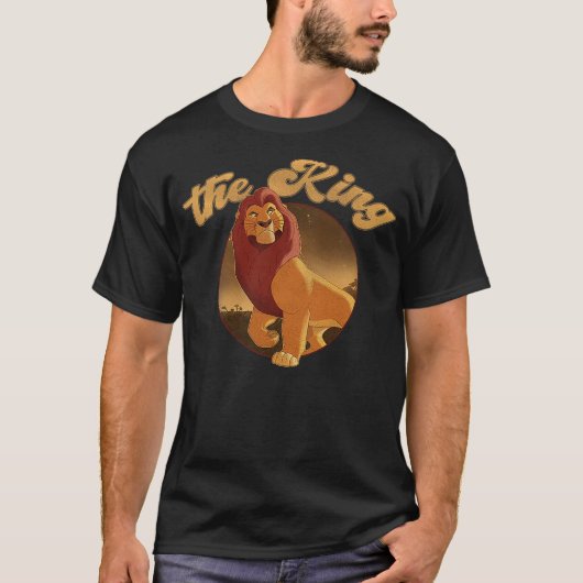 Disney The Lion King Mufasa The King Tシャツ (正面)