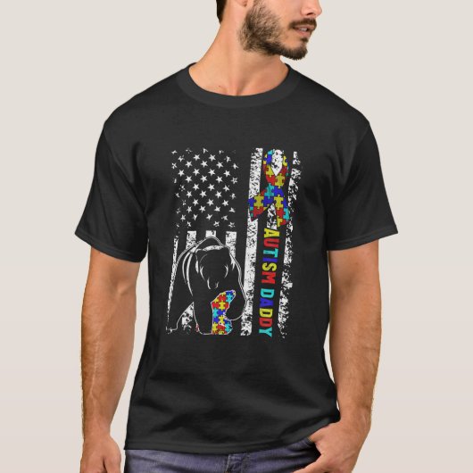 Distressed American Flag Autism Daddy Bear Awarene Tシャツ (正面)