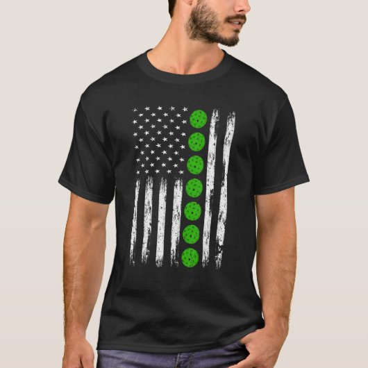 Distressed American Flag Pickleball Sports   Mens  Tシャツ (正面)