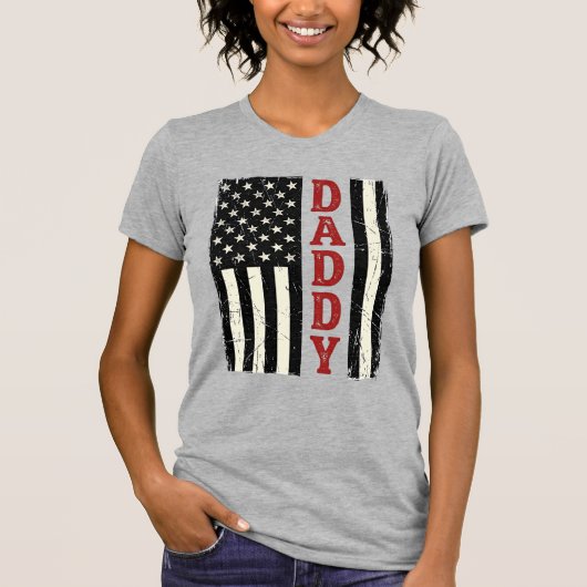 Distressed Daddy American Flag Shirt Design_1 Tシャツ (正面)