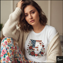 Distressed Flag Letter E Floral Wreath Tシャツ