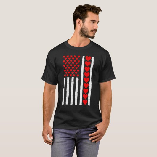 Distressed Funny American Flag Heart Valentine's D Tシャツ (正面フル)