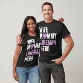 Distressed Lineman  Wife Mommy Lineman Hero Tシャツ (ユニセックス)