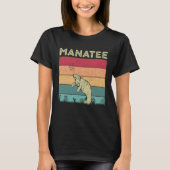 Distressed Manatee Lover Boys Girls Retro Style Ma Tシャツ (正面)