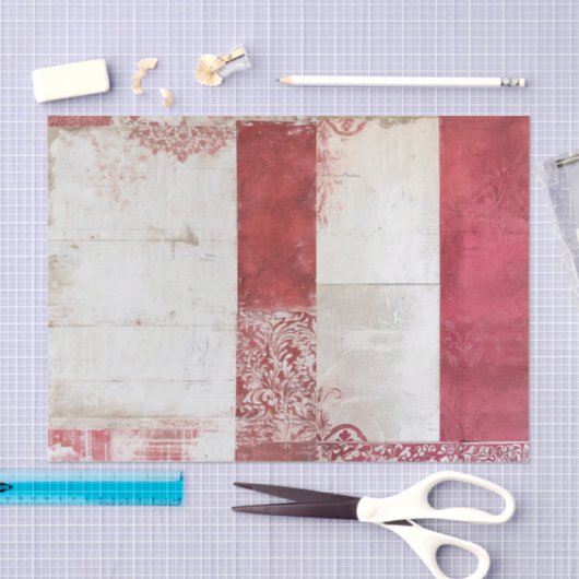 Distressed Red and White Damask Collage 薄葉紙 (クラフト)