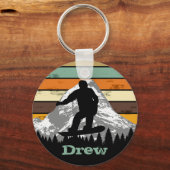 Distressed Retro Snowboard Skiing Sport Name キーホルダー (正面)