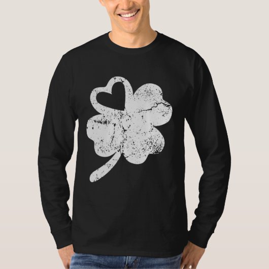 Distressed Shamrock Retro Irish  Green St Patricks Tシャツ (正面)