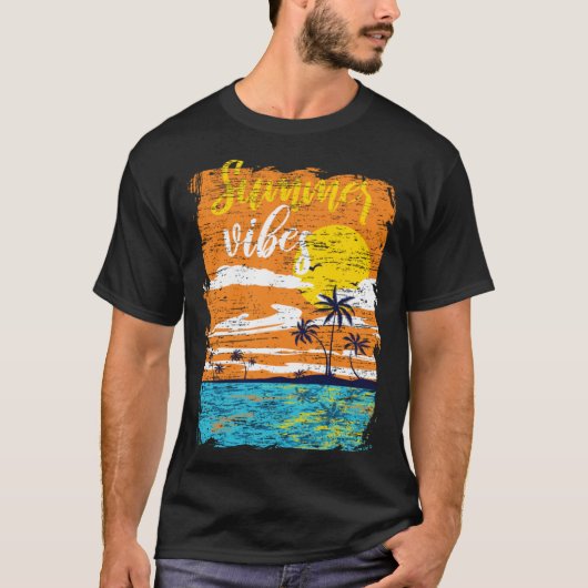 Distressed Summer Vibes Retro Sunset Beach Palm Tr Tシャツ (正面)