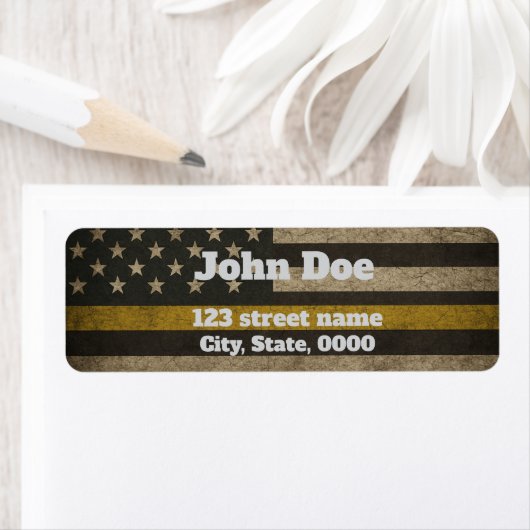 Distressed USA Flag with Thin Yellow Line  ラベル (インサイチュ)