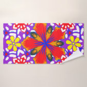 Ditsyかわいいフローラシームレスなパターンで白、赤a バスタオル (バスタオル)