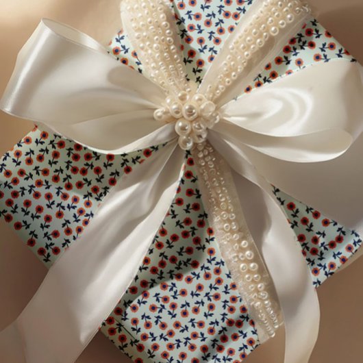 Ditsy Coral Daisies – Mini Floral Seamless Pattern ラッピングペーパー