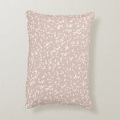 Ditsy Dots Pattern - White on Soft Terracotta アクセントクッション (裏面(縦))