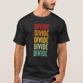 Divide County North Dakota Rainbow Text Tシャツ (正面)