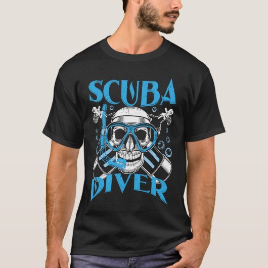 Diving Scuba Diver in Deep Sea and Sea Tシャツ (正面)