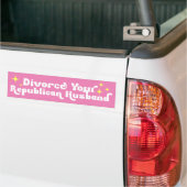 Divorce Your Republican Husband バンパーステッカー (トラック上)