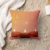 Diwali 2025 Throw Pillow – Three Glowing Diyas Hom クッション (ブランケット)