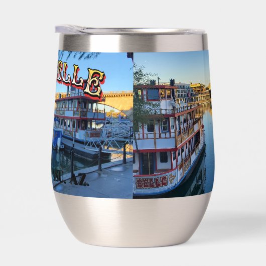 Dixie Belle by the London Bridge in Lake Havasu (右面)