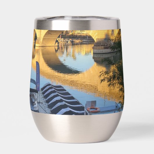 Dixie Belle by the London Bridge in Lake Havasu (背面)