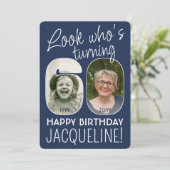 DIY カラー • 60歳の誕生日パーティー2枚の写真 招待状 (スタンド正面)