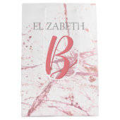 DIY ネーム & スクリプト モノグラム コーラル アブストラクト ホワイト ミディアムペーパーバッグ (裏面)