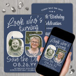 DIY Colors ・ Look Who's 65 Birthday Party 2写真 セーブザデート<br><div class="desc">65番だ！招待状の家族と友人の65th誕生祝いに近い写真とカスタム一緒に日付のパーティの招待状を保存する。写真とこのテンプレートの文言はパーソナライズするシンプルために必要である。背景、文字、数字の輪郭のネイビーブルーとホワイトカラーは、すべてザズルのデザインツールを使用することによりカスタマイズ、可能である。(画像の配置のヒント：写真を正確に配置する簡単の方法は、Zazzleウェブサイトにアップロードする前に写真をトリミングする。追加もしの要救済件、メッセージを下さい：)このカードはあなたの選択の2つの写真を備えモダンて、スクリプト書とヴィンテージアートスタイリッシュデコタイポグラフィ。このユニークデザイン男女兼用は、男性にも女性にも適している。幸せ六十五誕生日!</div>