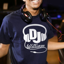DJの名前入りヘッドホン白黒グラフィックTシャツ