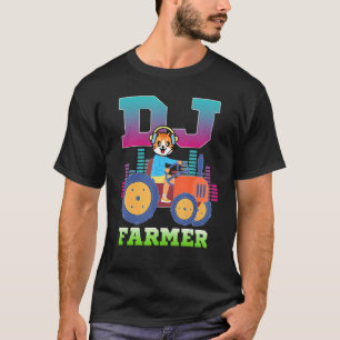 DJファーマーキャットファームトラクター運転ミュージックヘッドホン Tシャツ