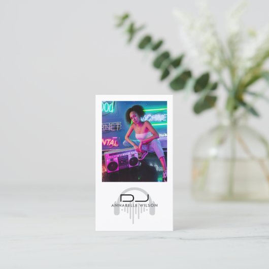 DJフォトミュモダンージック名刺 名刺 (スタンド正面)