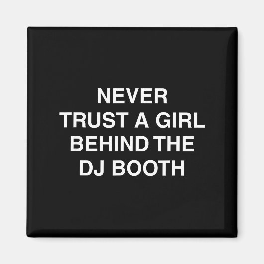 DJブースの裏側 楽しいテクノ EDM フェスティバル メーム マグネット (正面)