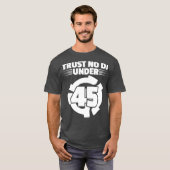 DJ RPMアダプタおもしろい信頼なしDJ未満 Tシャツ (正面フル)