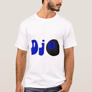 Djoが8ボールを決める Tシャツ