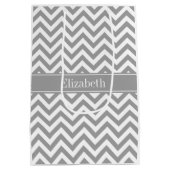 DkグレーホワイトLGシェブロンDkグレーネームモノグラム ミディアムペーパーバッグ (裏面)