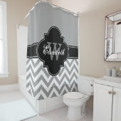 Dkグレー白LGシェブロンブラック1ICBR名前モノグラム シャワーカーテン (インサイチュ)
