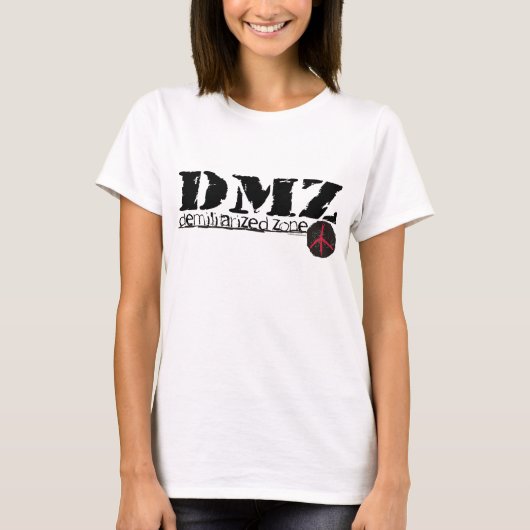 DMZの非武装地帯戦争無しh8無人地帯無し Tシャツ (正面)