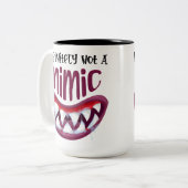 DnD Gamingの邪悪なDMのDMのGIFを真似して間違いない ツートーンマグカップ (正面左)