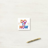 Do It Now Motivational Post-it Notes – Action Remi ポストイット (デスク上)