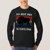Do Not Pet The Fluffy Cows Bison_2 Tシャツ (正面)