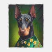 Doberman Dog in St. Patrick's Day Dress フリースブランケット (正面)