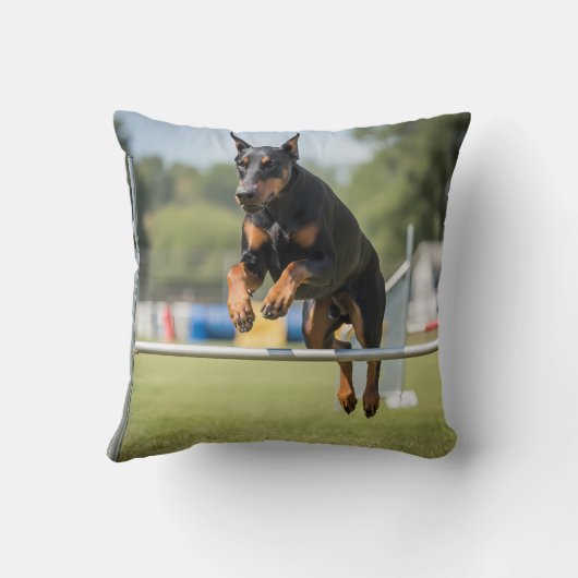 Doberman Pinscher Elegant Throw Pillow クッション (裏面)