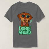 DOBIE SQUAD red  Tシャツ (デザイン正面)