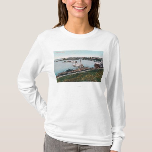 DockStの船の眺め。 ミハエル、AK Tシャツ (正面)